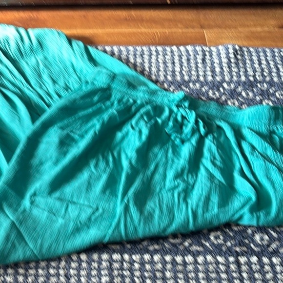 Alfred Dunner Teal Capris - Picture 1 of 7